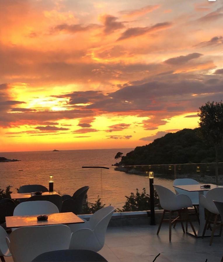 Guesthouse Flamur Ksamil Exteriör bild