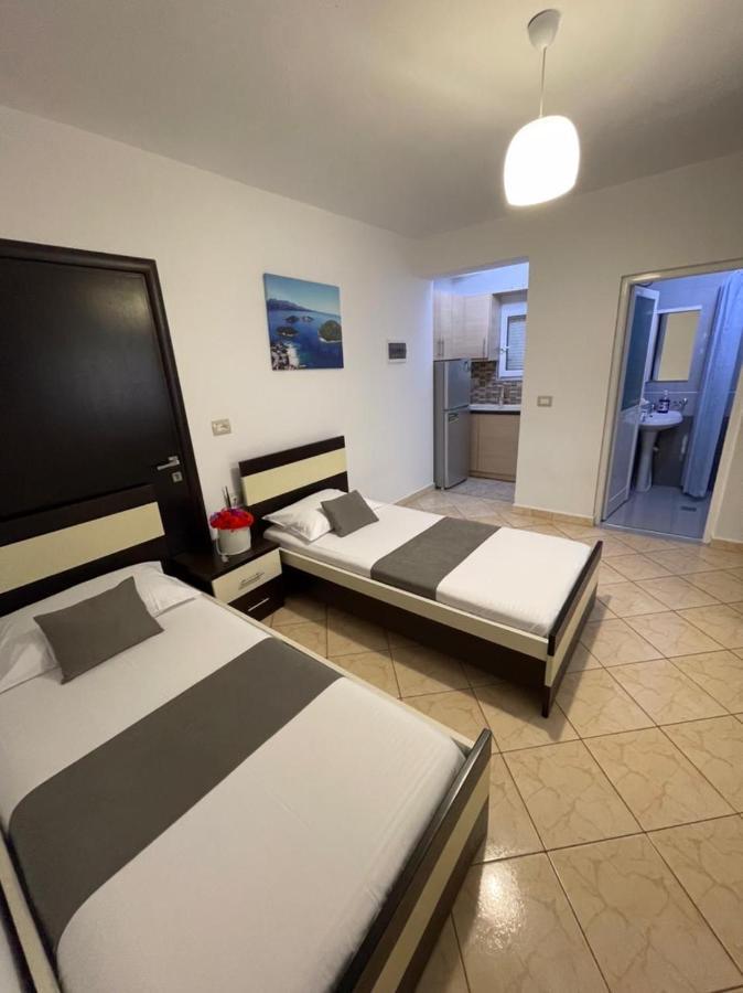 Guesthouse Flamur Ksamil Exteriör bild