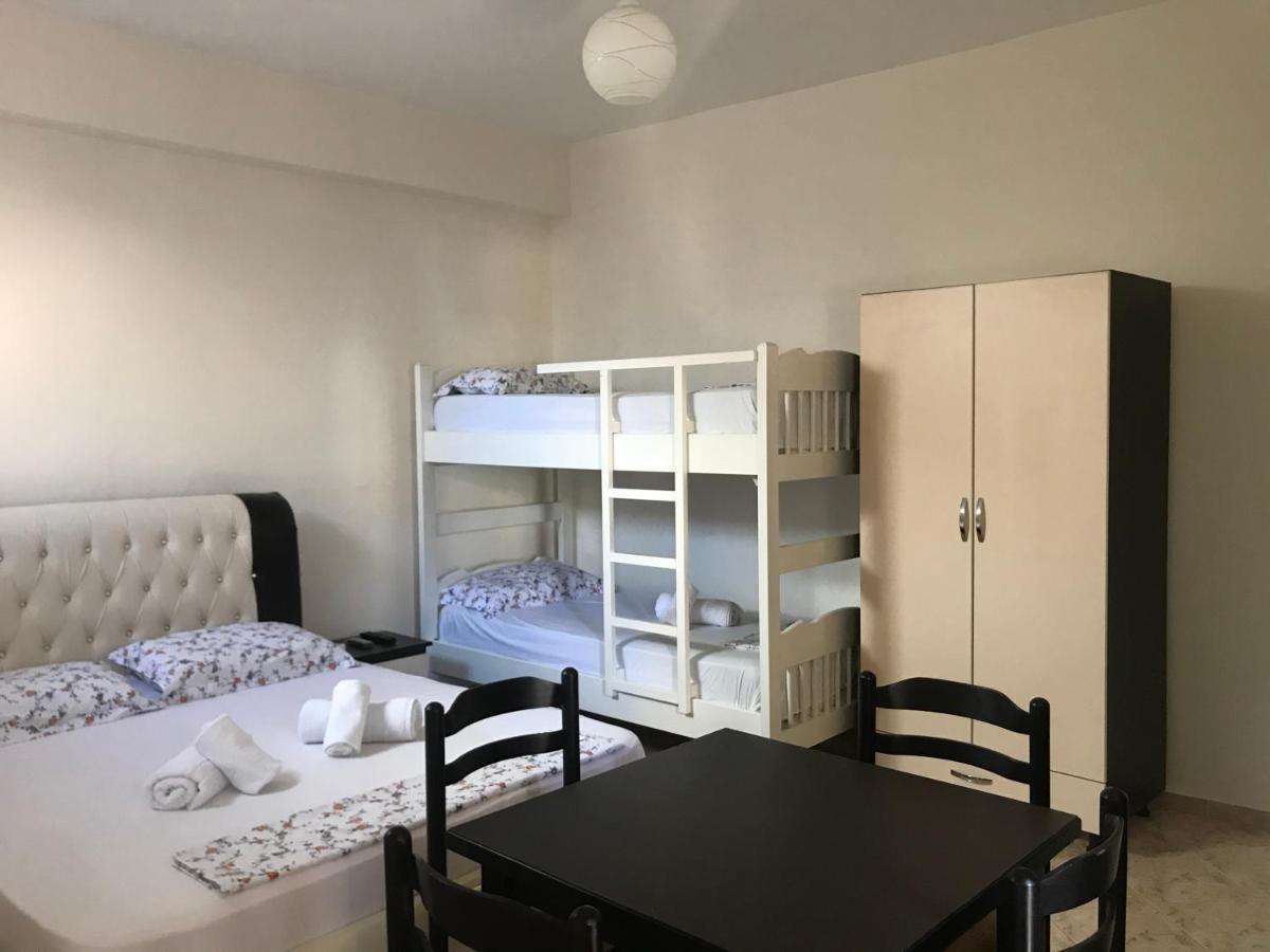 Guesthouse Flamur Ksamil Exteriör bild